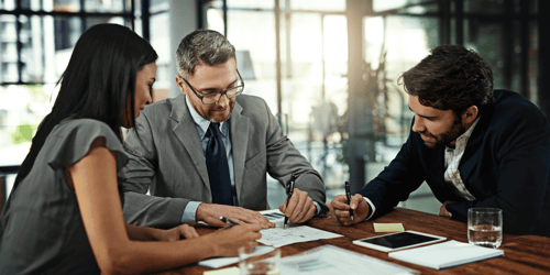 UK SME signing franchise agreement 